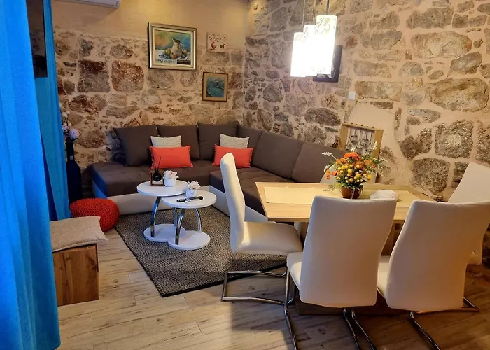 Santa Maria Hvar With Jacuzzi Daire