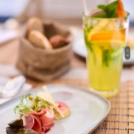 Santa Maria Hvar With Jacuzzi