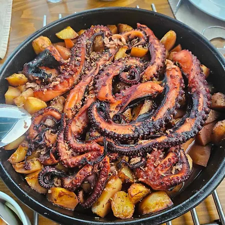 Santa Maria Hvar With Jacuzzi