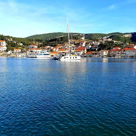 Santa Maria Hvar With Jacuzzi Apartamento