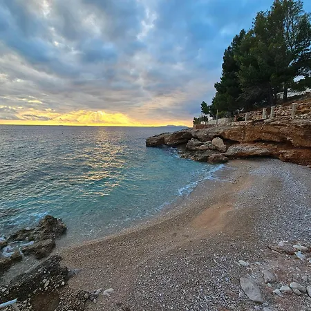 Santa Maria Hvar With Jacuzzi ييلسا
