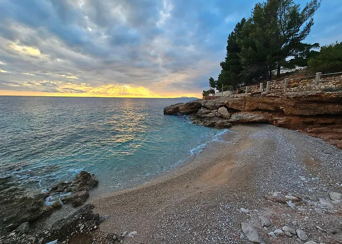 Santa Maria Hvar With Jacuzzi ييلسا